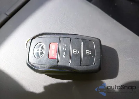 2023 Toyota Crown Xle z USA, uszkodzony, nr VIN JTDAAAAF9P3016054